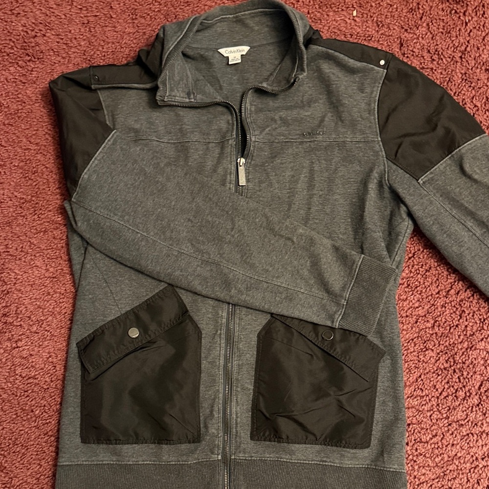Calvin Klein Men’s Gray Zip-Up Sweater with Black Pocket Panels